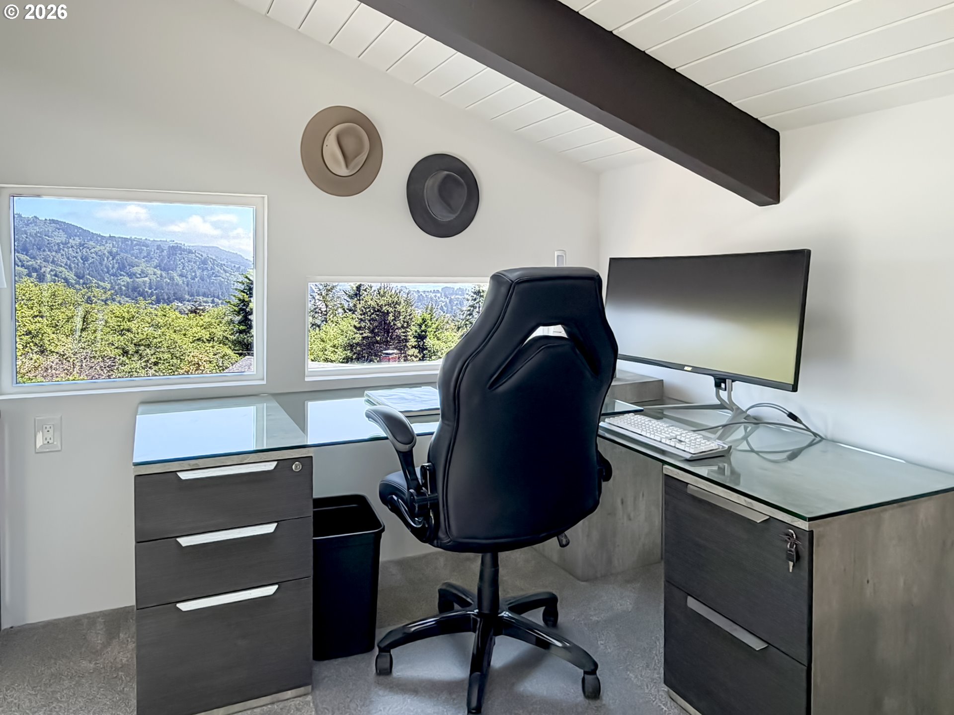 895 Marina Heights Road Brookings, OR 97415 - Photo 27 of 48 Den/Office