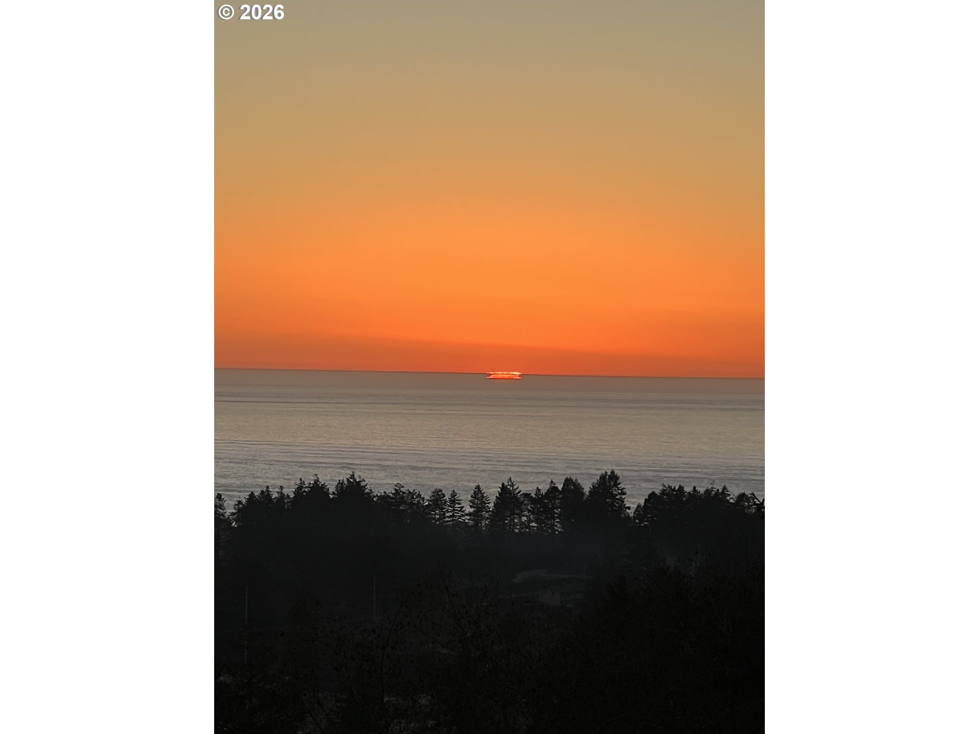 895 Marina Heights Road Brookings, OR 97415 - Photo 48 of 48 a view of city and an ocean