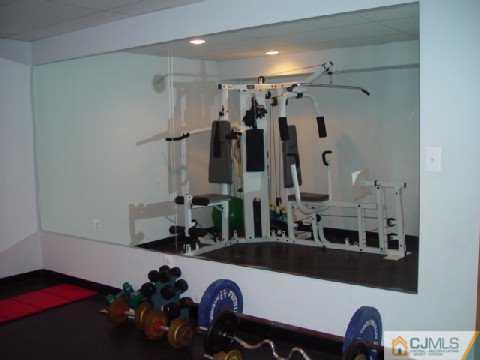 37 Peoples Line Road Somerset, NJ 08873 - Photo 5 of 8 Gallery Image 5