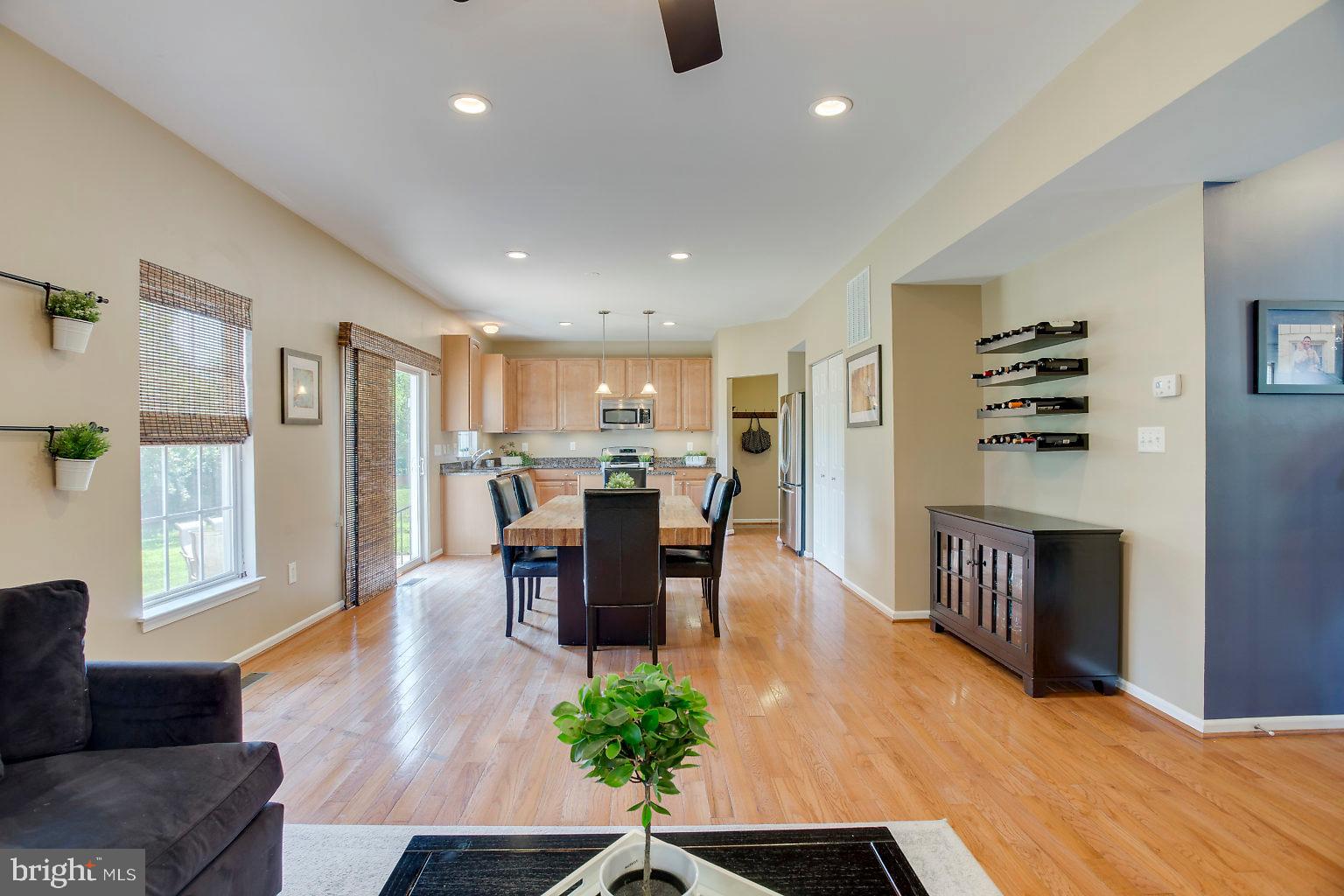 5612 New Forge Road White Marsh, MD 21162 - Photo 15 of 61 LIVING ROOM LOOKING TOWARD KITCHEN