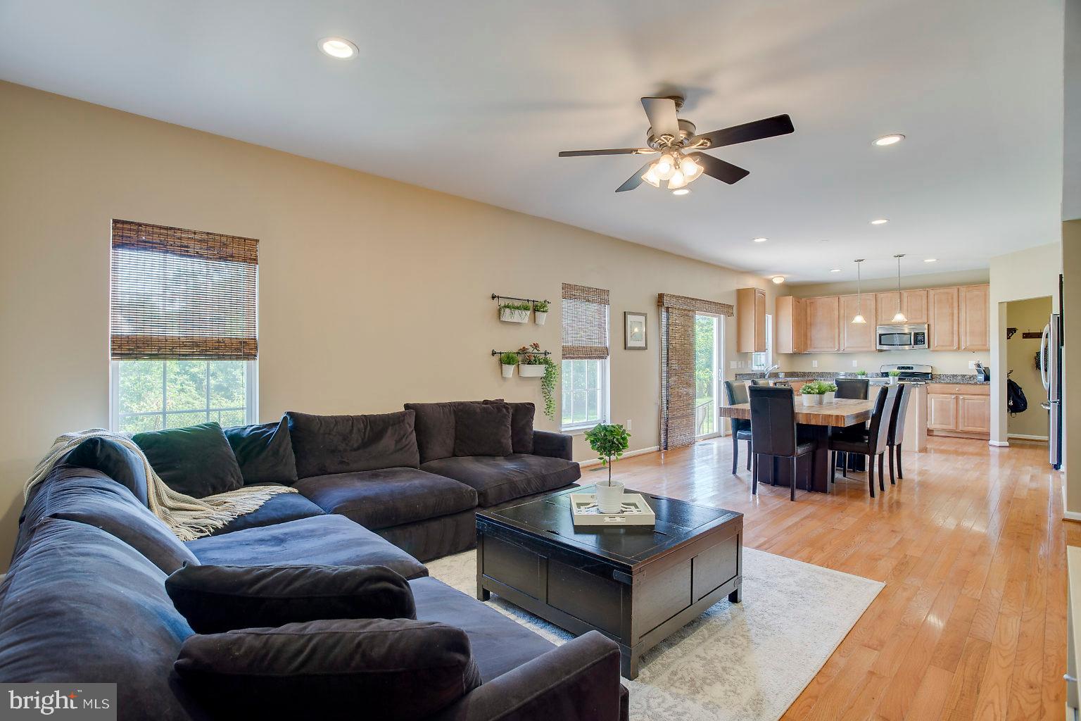 5612 New Forge Road White Marsh, MD 21162 - Photo 18 of 61 LIVING ROOM LOOKING TOWARD KITCHEN