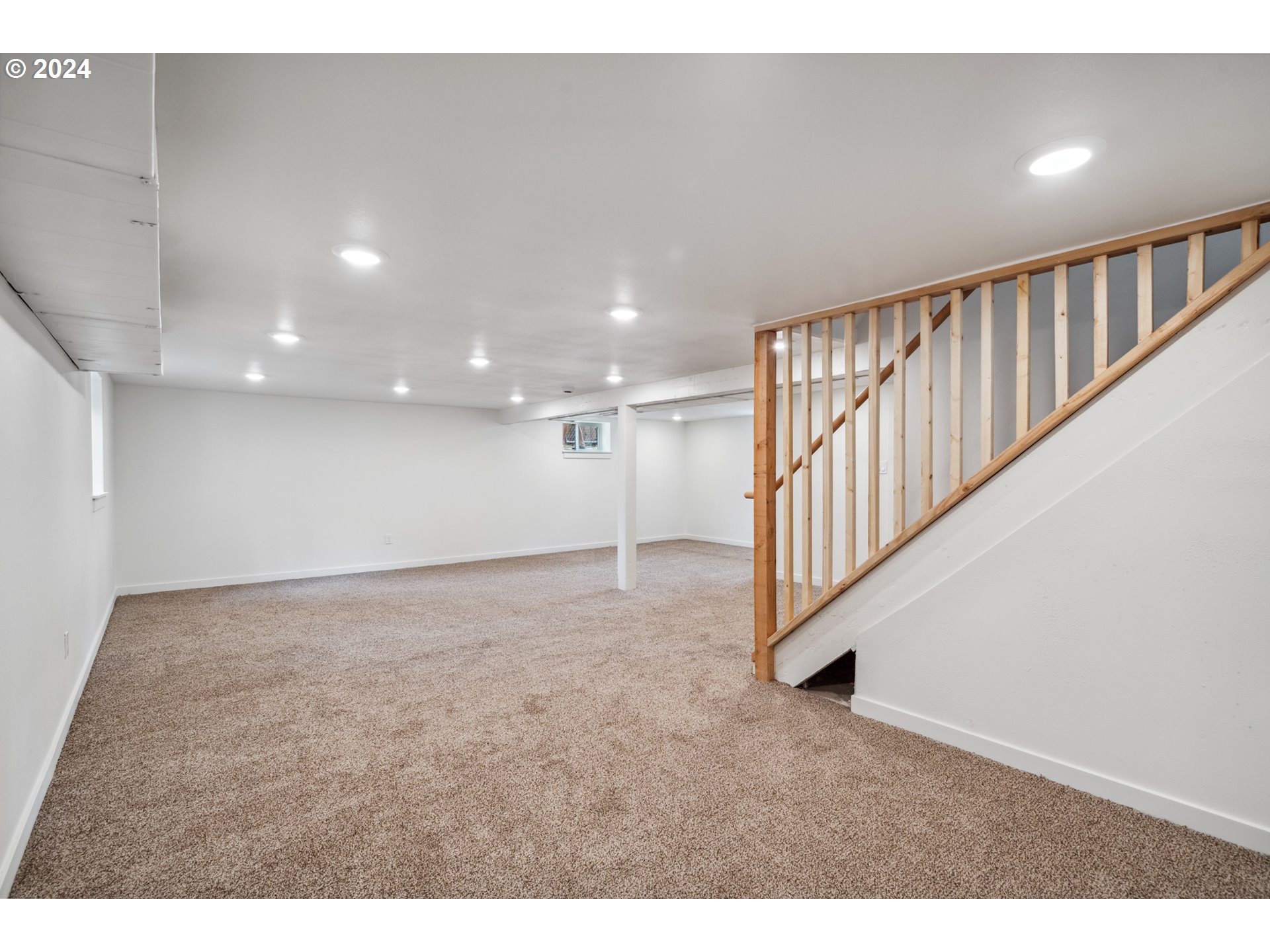 2904 R Street Vancouver, WA 98663 - Photo 15 of 46 a view of a hallway