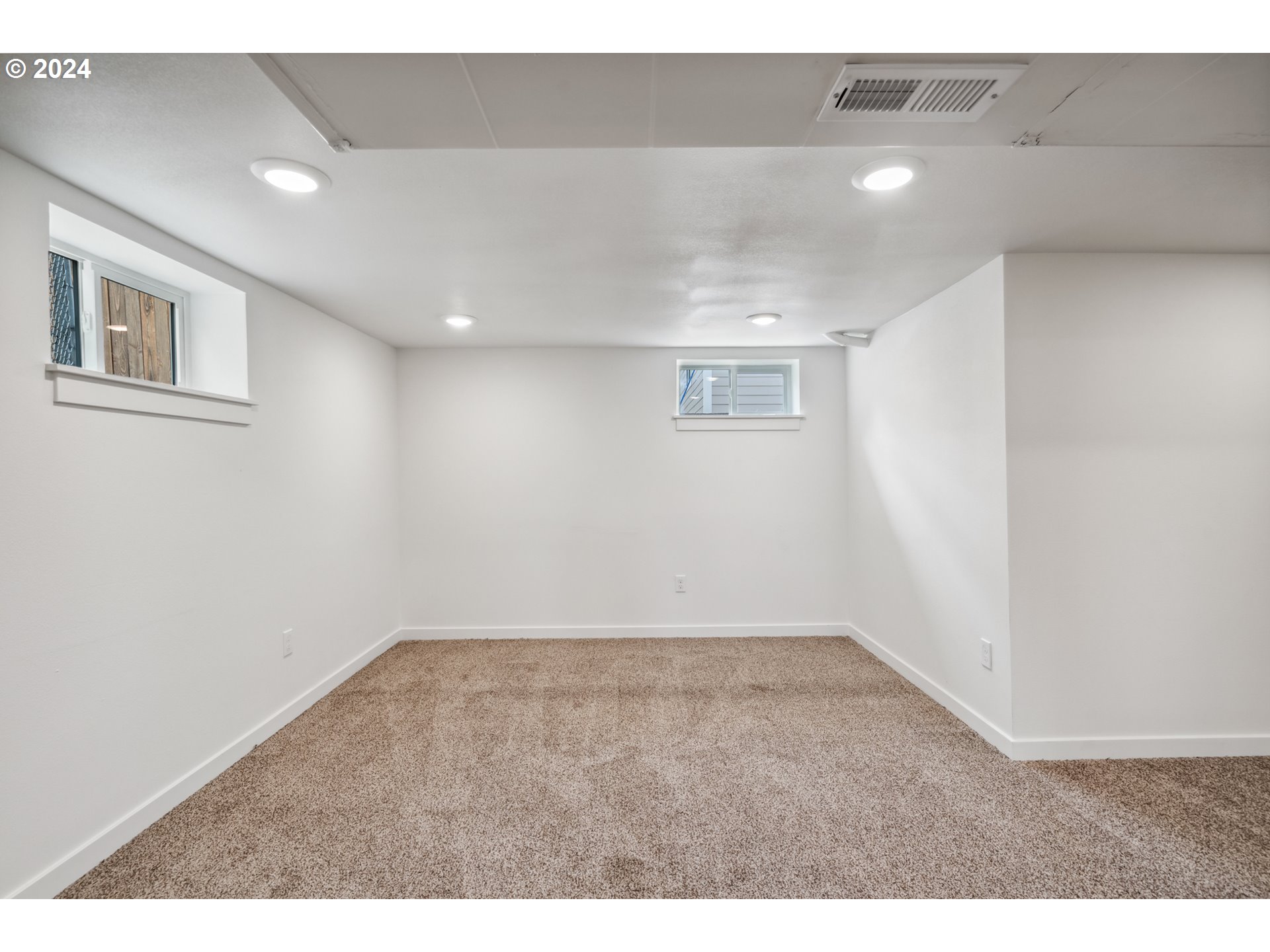 2904 R Street Vancouver, WA 98663 - Photo 16 of 46 a view of an empty room