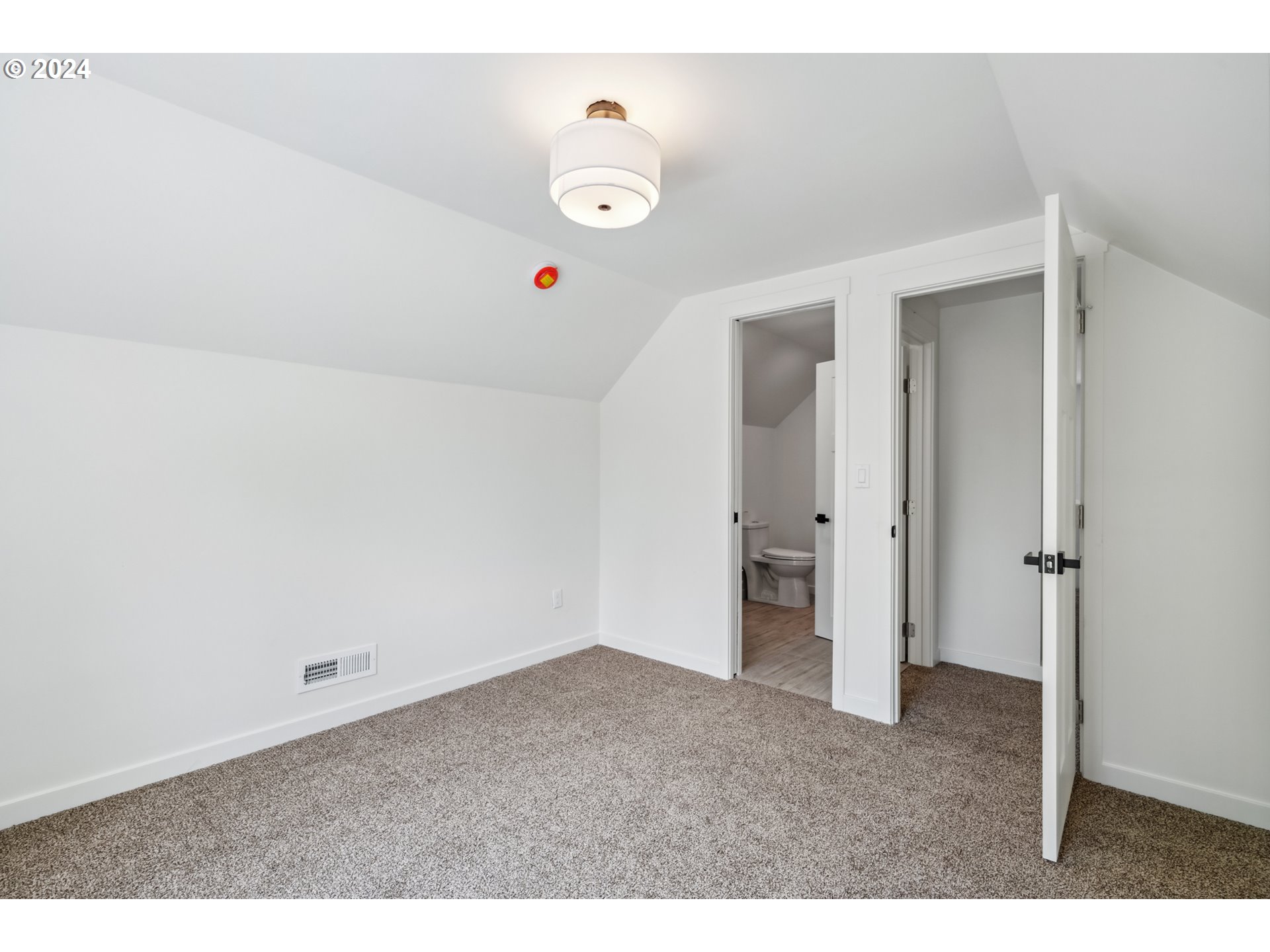 2904 R Street Vancouver, WA 98663 - Photo 23 of 46 a view of an empty room