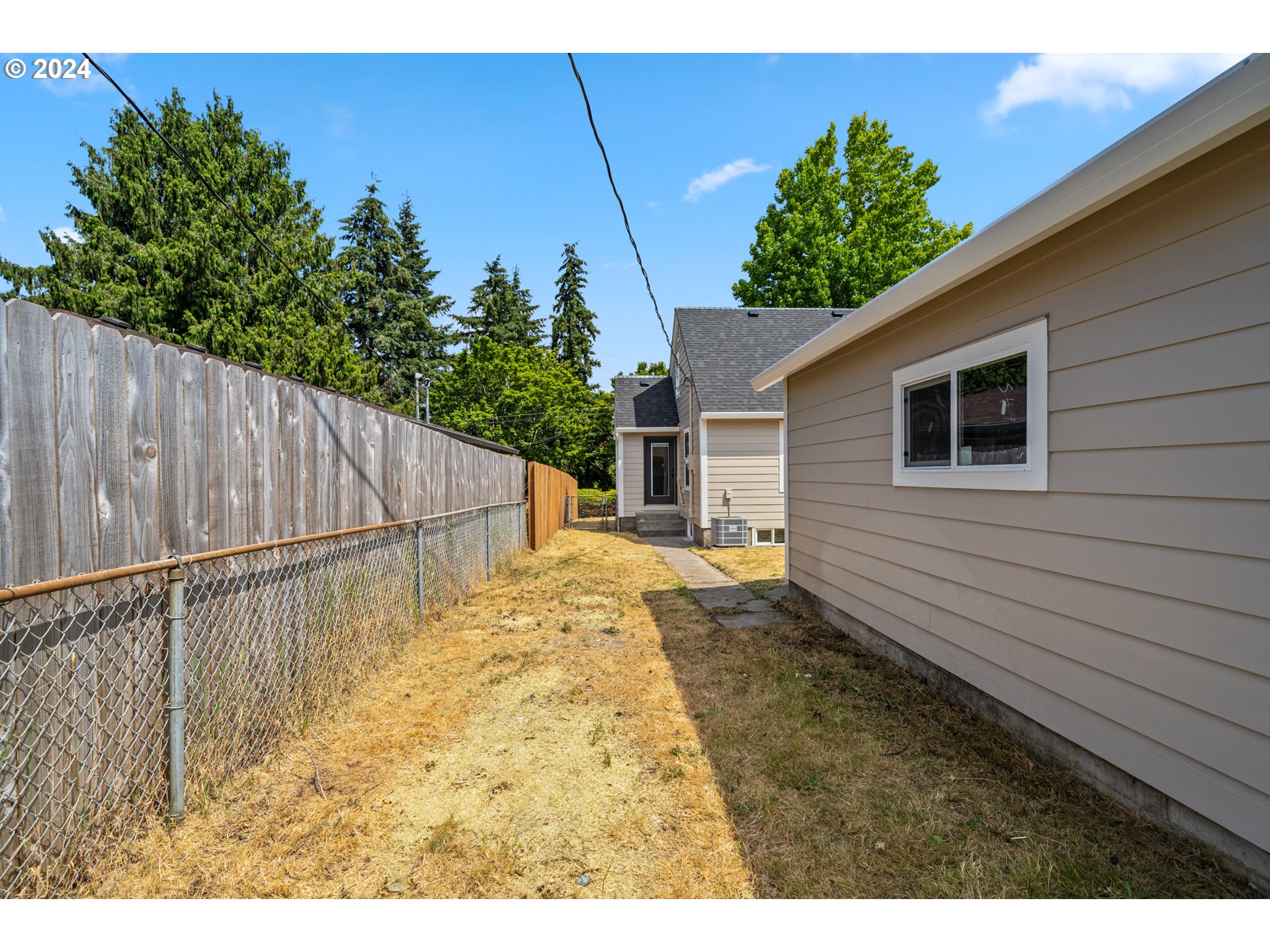 2904 R Street Vancouver, WA 98663 - Photo 32 of 46 a view of a backyard
