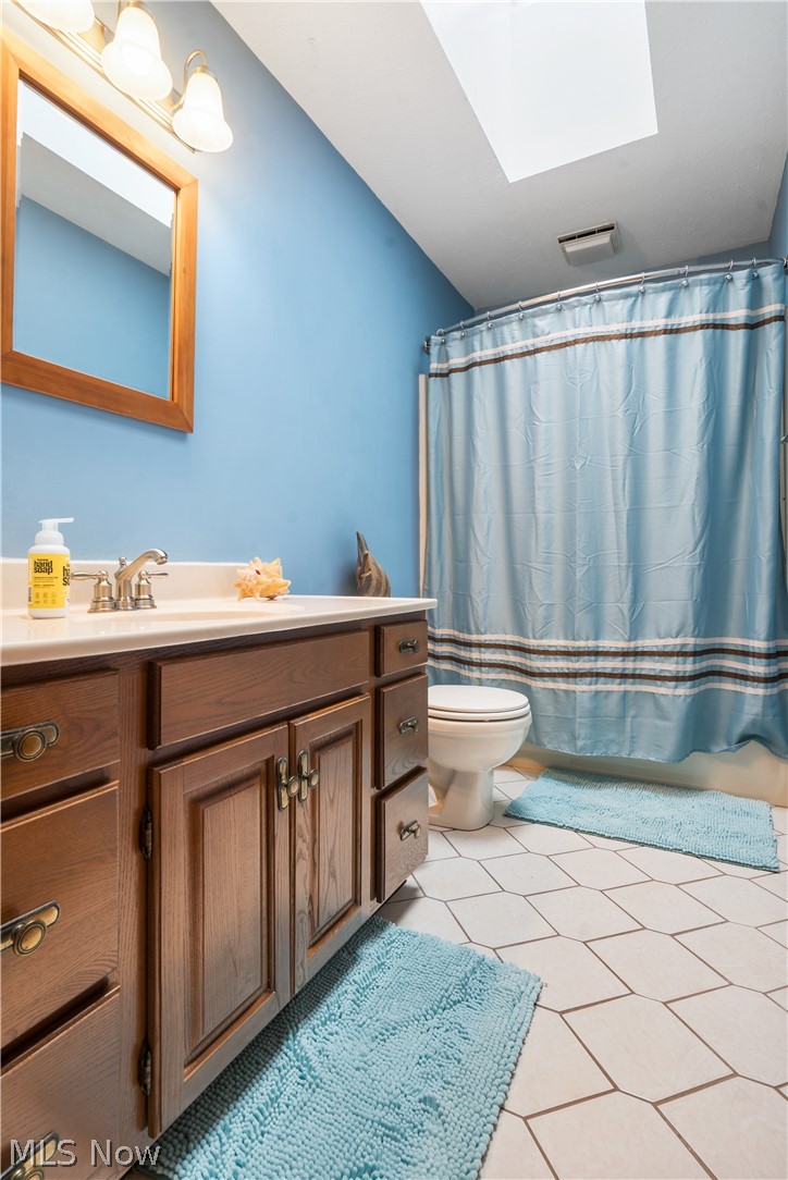 1808 Spring Valley Avenue Northwest Canton, OH 44708 - Photo 22 of 29 Full bathroom