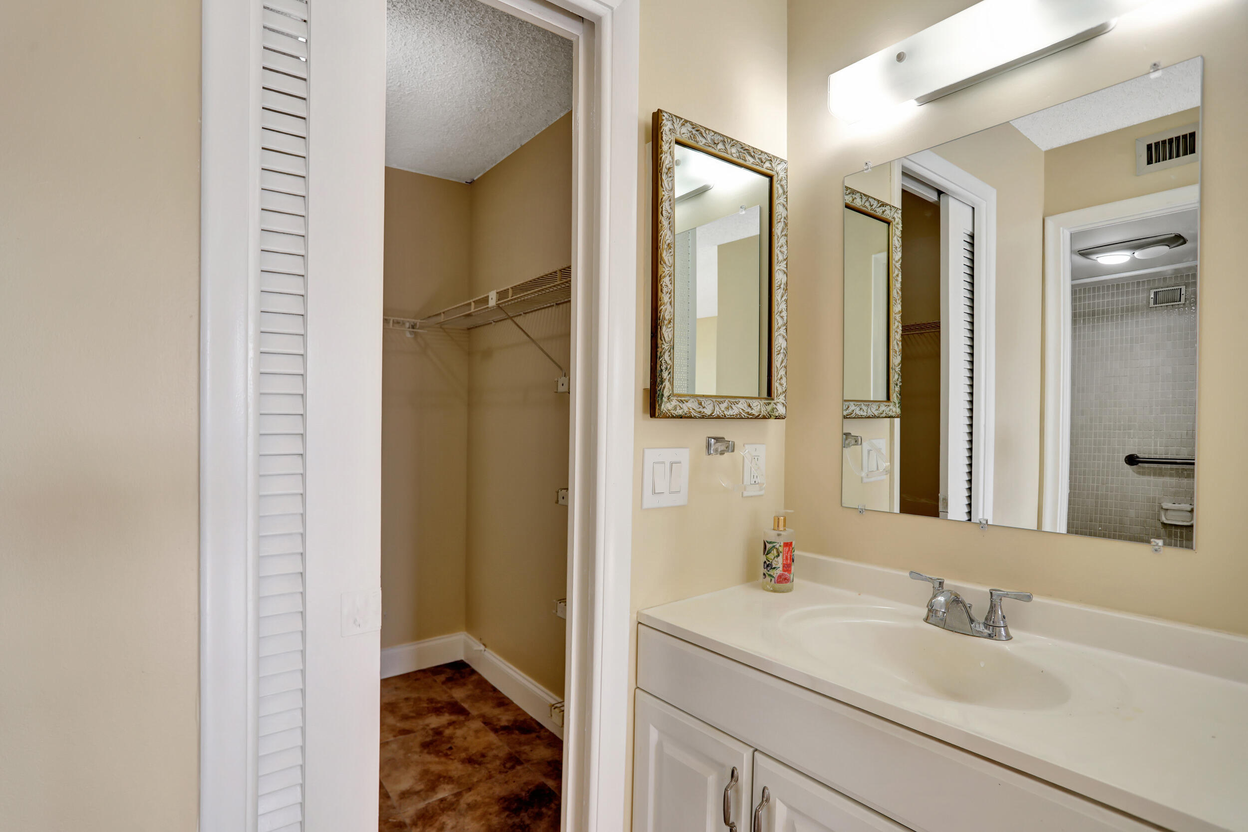 3 Royal Palm Way, Unit 403 Boca Raton, FL 33432 - Photo 18 of 41 27_001l1499