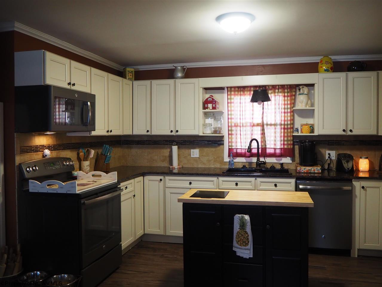 1983 Flinderation Road Salem, WV 26426 - Photo 4 of 21 Gallery Image 4
