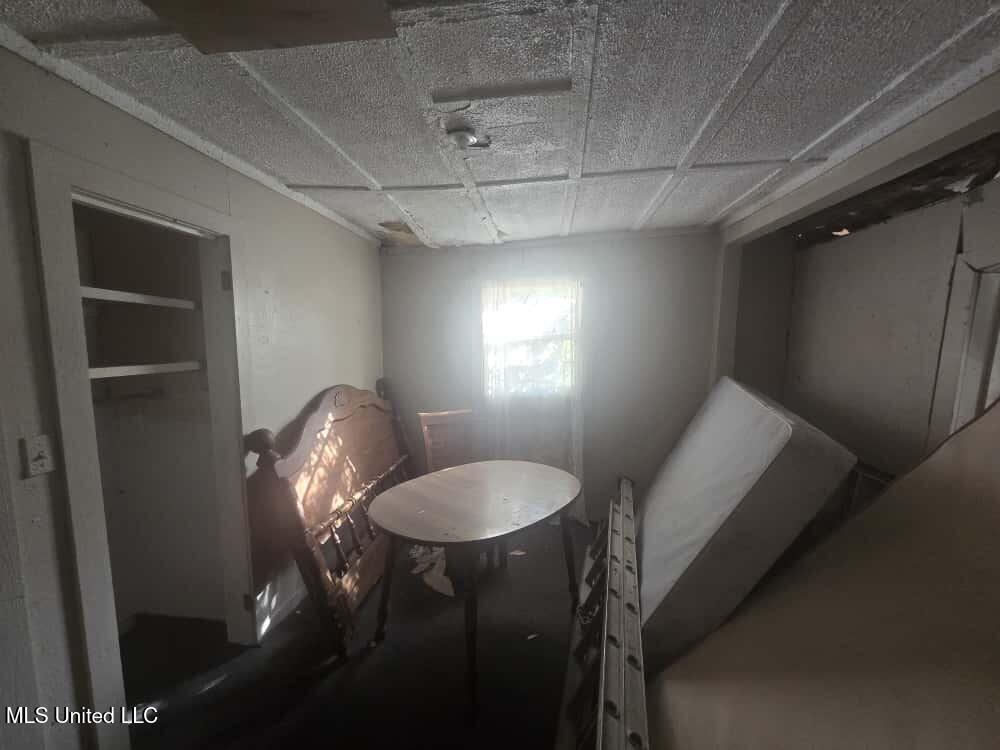 718 3rd N Street Vicksburg, MS 39183 - Photo 5 of 8 04