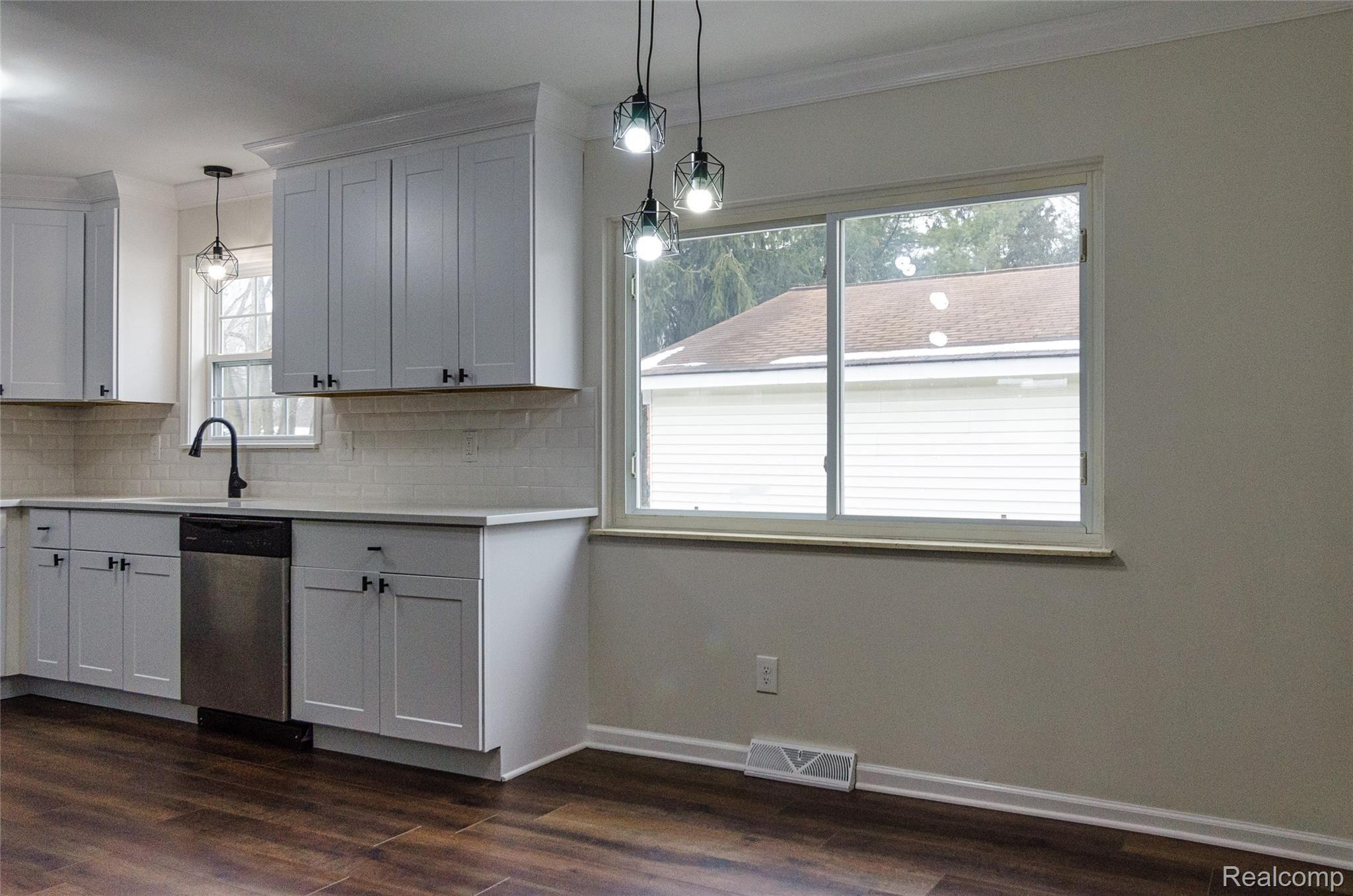 4040 Gleason Road Waterford, MI 48329 - Photo 16 of 31 4040 Gleason-34.jpg
