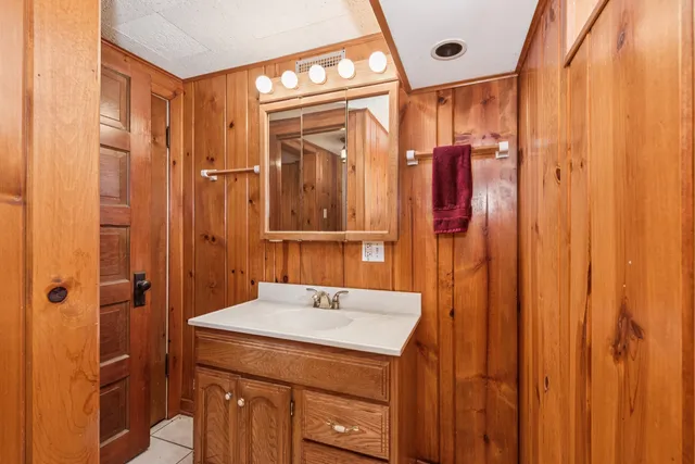 $735,000 | 6731 South Cregier Avenue, Chicago, IL 60649