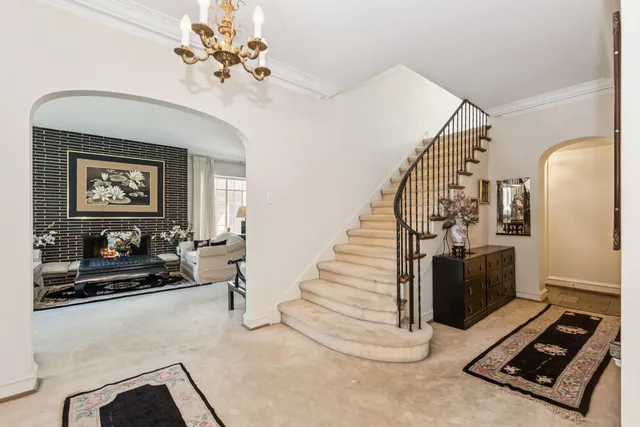 $735,000 | 6731 South Cregier Avenue, Chicago, IL 60649