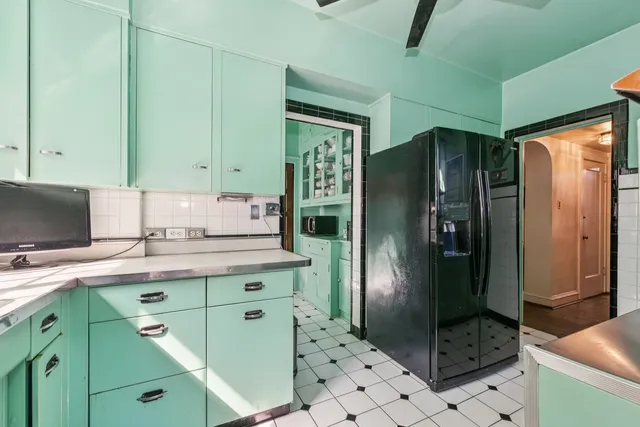 $735,000 | 6731 South Cregier Avenue, Chicago, IL 60649