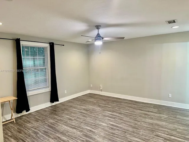 $1,600 | 399 Southwest Broderick Drive, Unit 399, Lake City, FL 32025