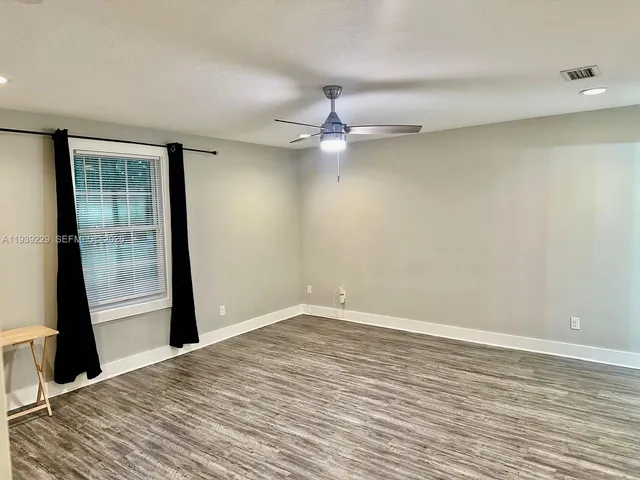 $1,600 | 399 Southwest Broderick Drive, Unit 399, Lake City, FL 32025