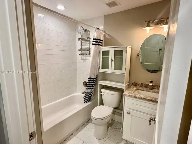 $1,600 | 399 Southwest Broderick Drive, Unit 399, Lake City, FL 32025