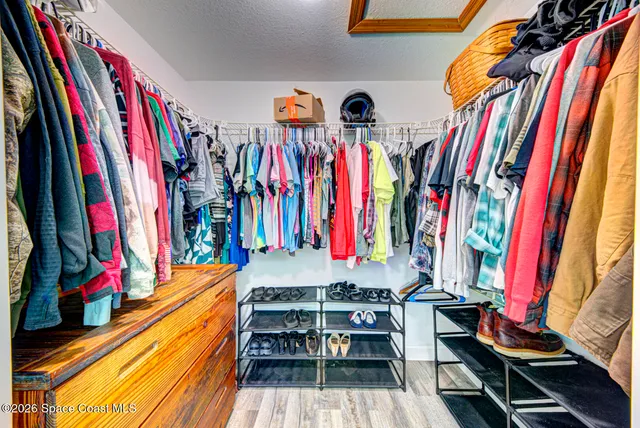 a view of a walk in closet