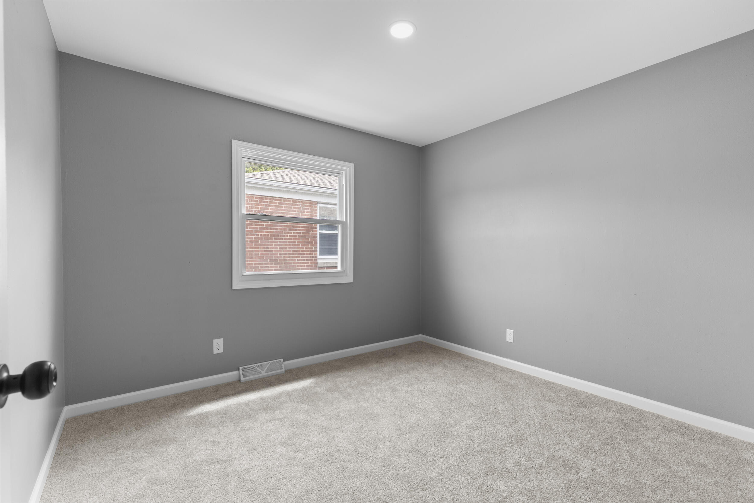 116 South 76th Street, Unit 118 Milwaukee, WI 53214 - Photo 18 of 37 Bed