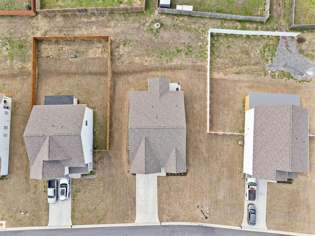 9 Mossy Oaks Lane Northeast Rome, GA 30165 - Photo 2 of 32 view of bathroom with mirror