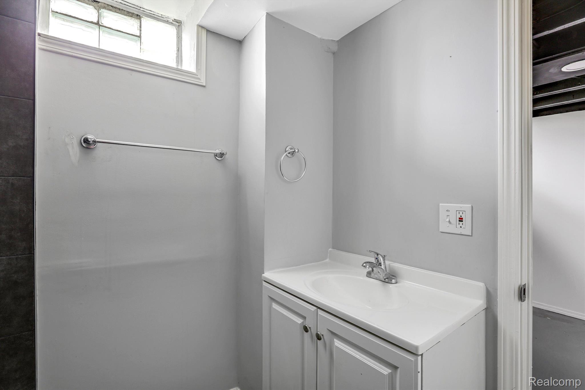 4350 Devonshire Road Detroit, MI 48224 - Photo 17 of 23 Gallery Image 17