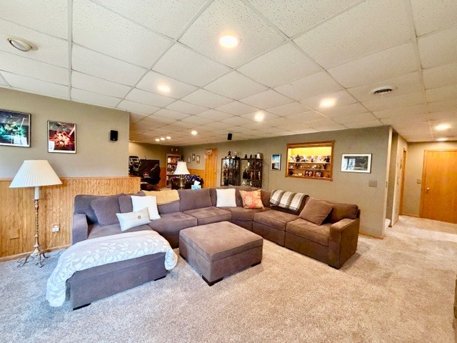 1325 Foxpointe Drive Sycamore, IL 60178 - Photo 33 of 55 a living room with furniture
