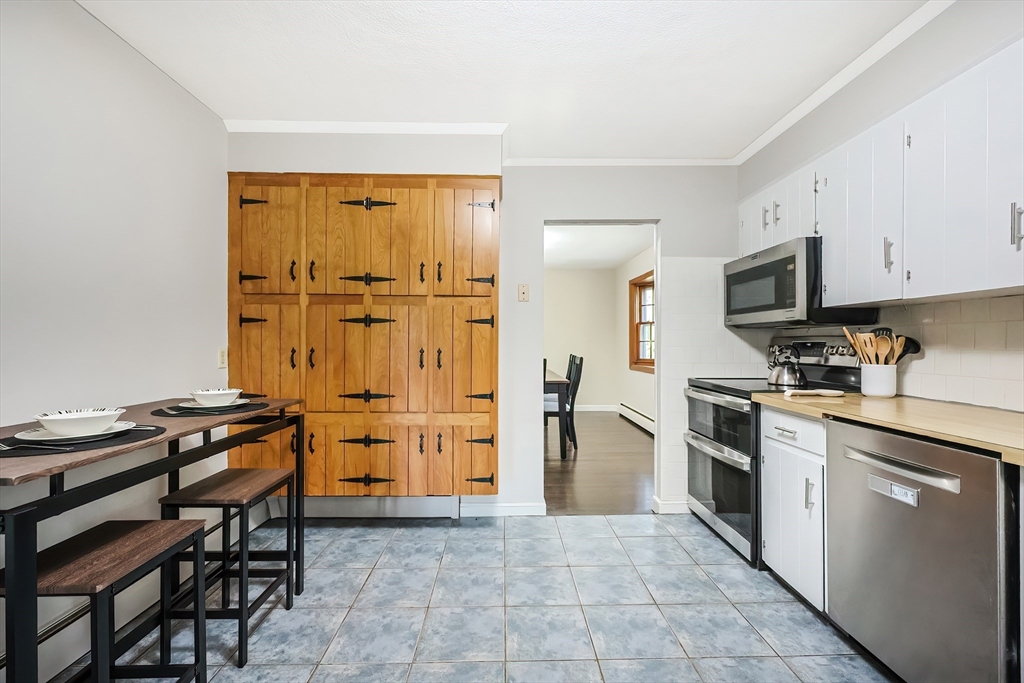 158 Longhill Road Franklin, MA 02038 - Photo 6 of 42 Gallery Image 6