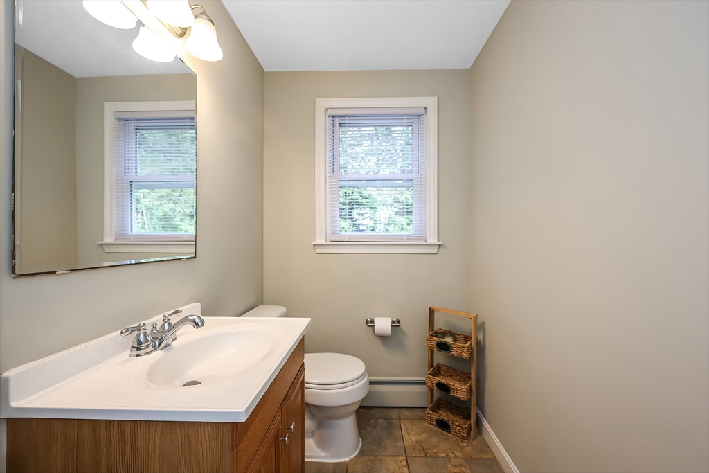 158 Longhill Road Franklin, MA 02038 - Photo 10 of 42 Gallery Image 10