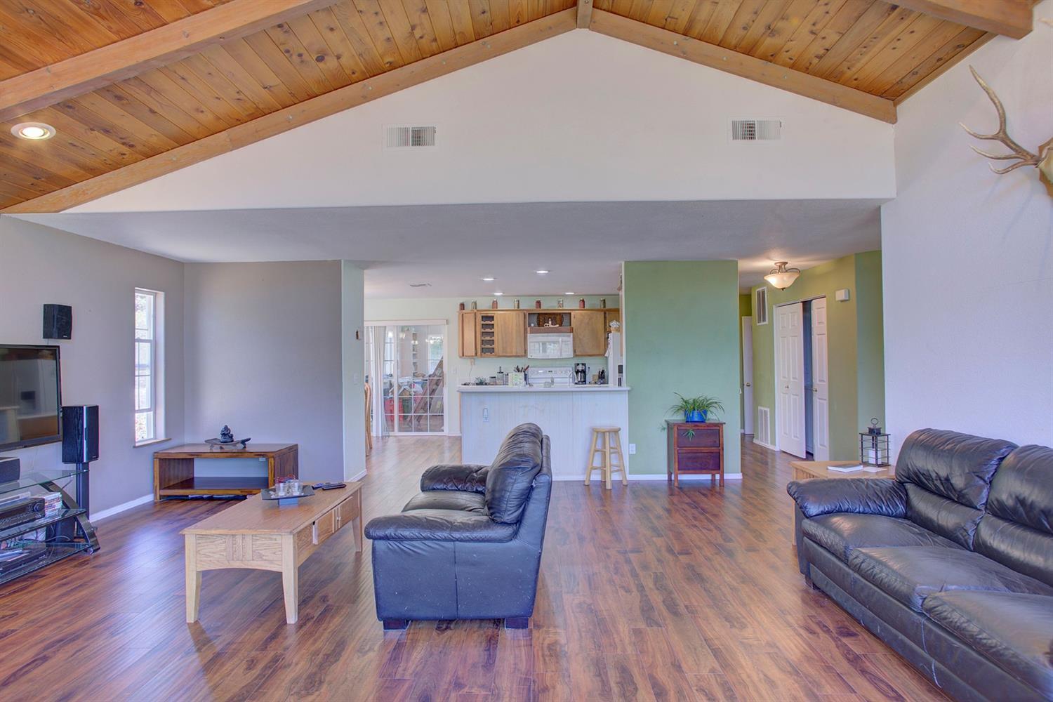 1360 Walker Road Grants Pass, OR 97527 - Photo 11 of 30 Additional Photo