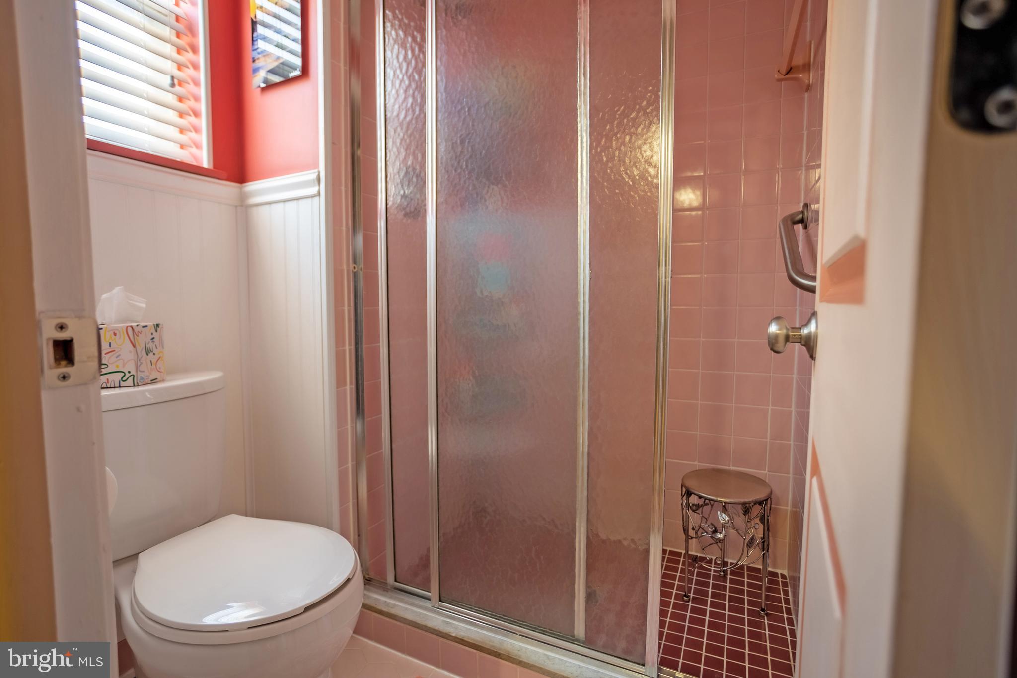 708 Susquehanna Road Philadelphia, PA 19111 - Photo 26 of 46 En Suite Bathroom