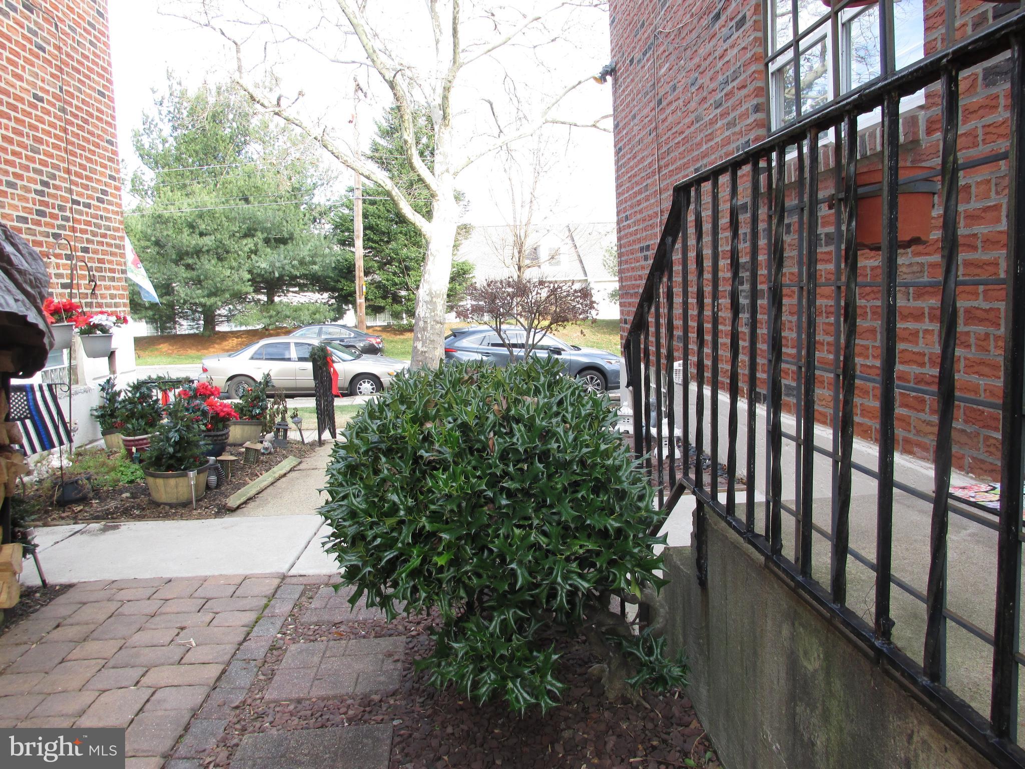 708 Susquehanna Road Philadelphia, PA 19111 - Photo 34 of 46 Exterior Side