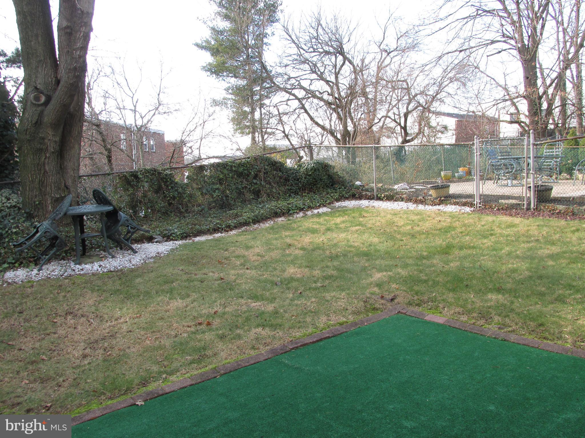 708 Susquehanna Road Philadelphia, PA 19111 - Photo 36 of 46 Rear Garden
