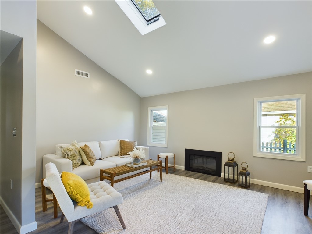 226 Plum Point Road North Kingstown, RI 02874 - Photo 3 of 33 Gallery Image 3
