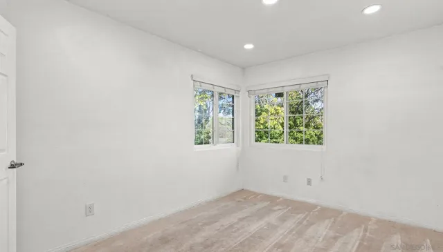 $515,000 | 814 Malibu Point Way, Oceanside, CA 92058