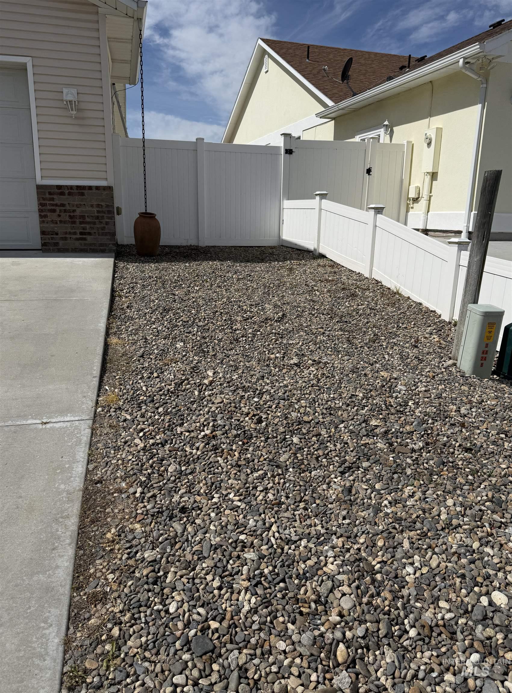 523 Morning Dove Way Marsing, ID 83639 - Photo 2 of 23 View of fenced yard