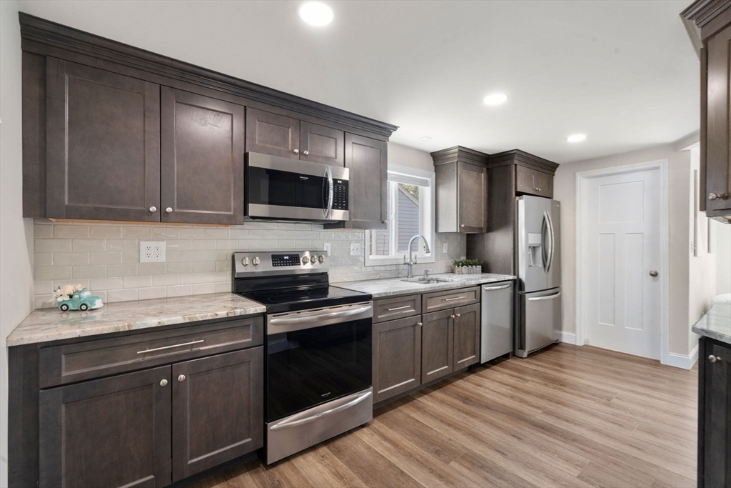 8 Alfred Place Woburn, MA 01801 - Photo 14 of 31