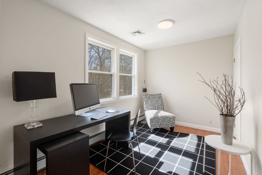 8 Alfred Place Woburn, MA 01801 - Photo 20 of 31