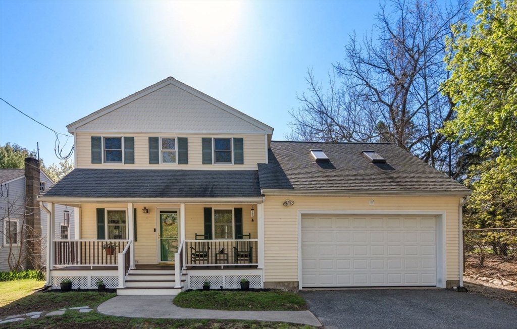 8 Alfred Place Woburn, MA 01801 - Photo 2 of 31