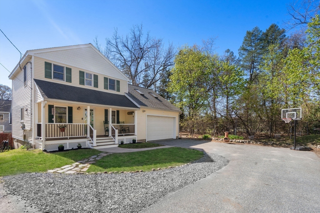 8 Alfred Place Woburn, MA 01801 - Photo 3 of 31