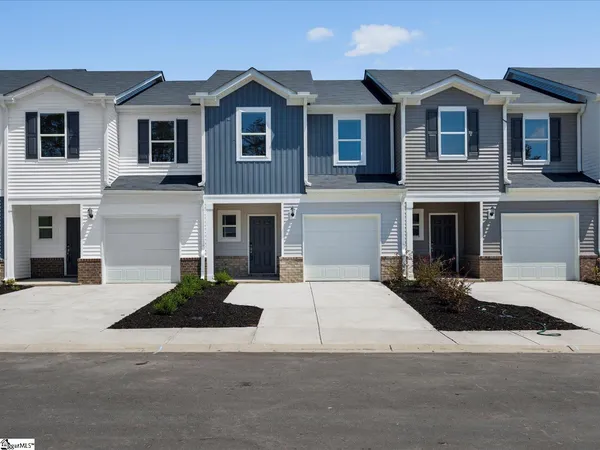 $219,900 | 308 Hampton George Court, Greer, SC 29651