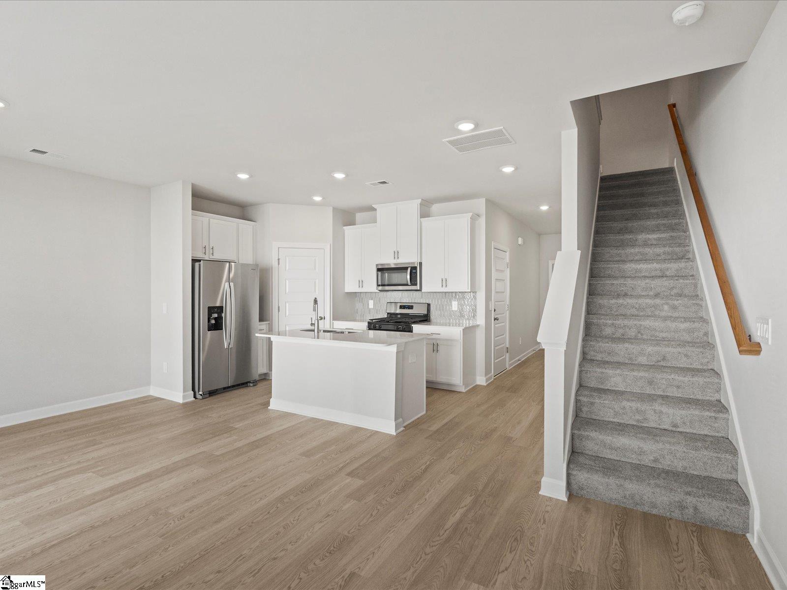 308 Hampton George Court Greer, SC 29651 - Photo 5 of 26