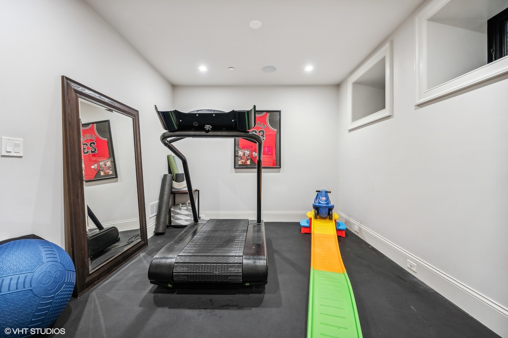 1855 North Dayton Street Chicago, IL 60614 - Photo 46 of 51 a room with furniture and air hockey table