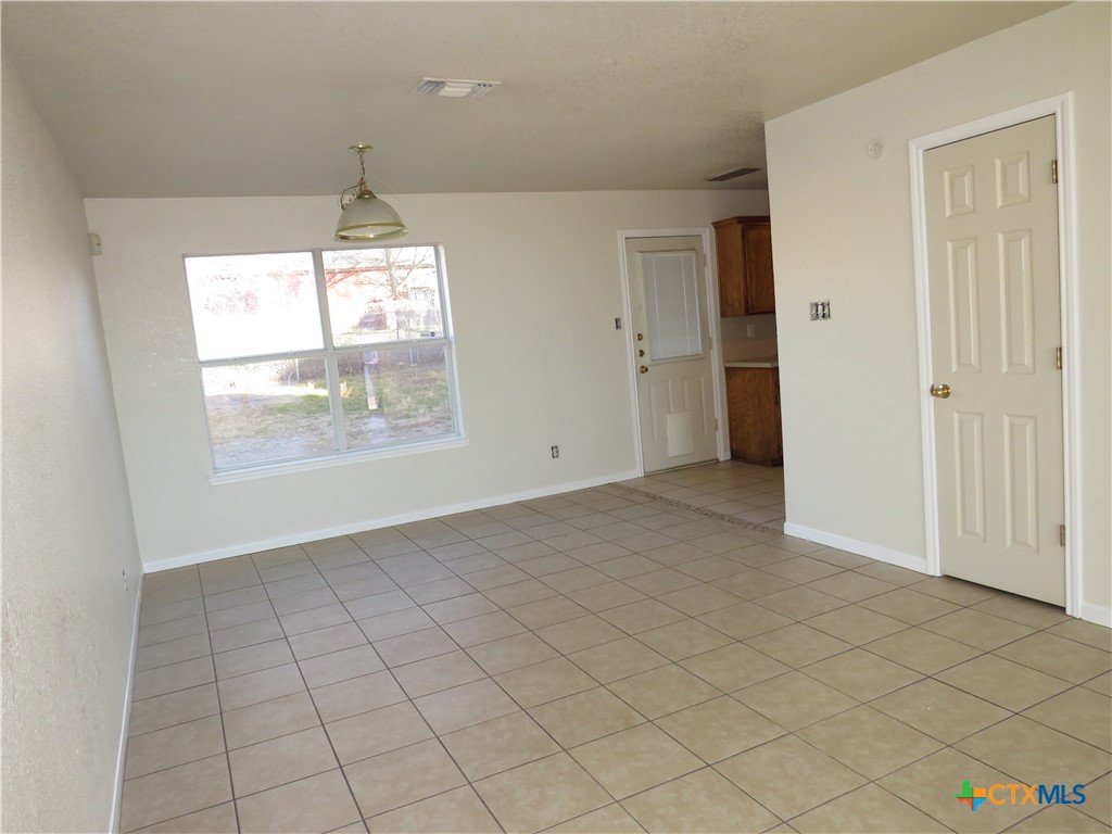 3806 Littleleaf Court, Unit A Killeen, TX 76549 - Photo 4 of 13