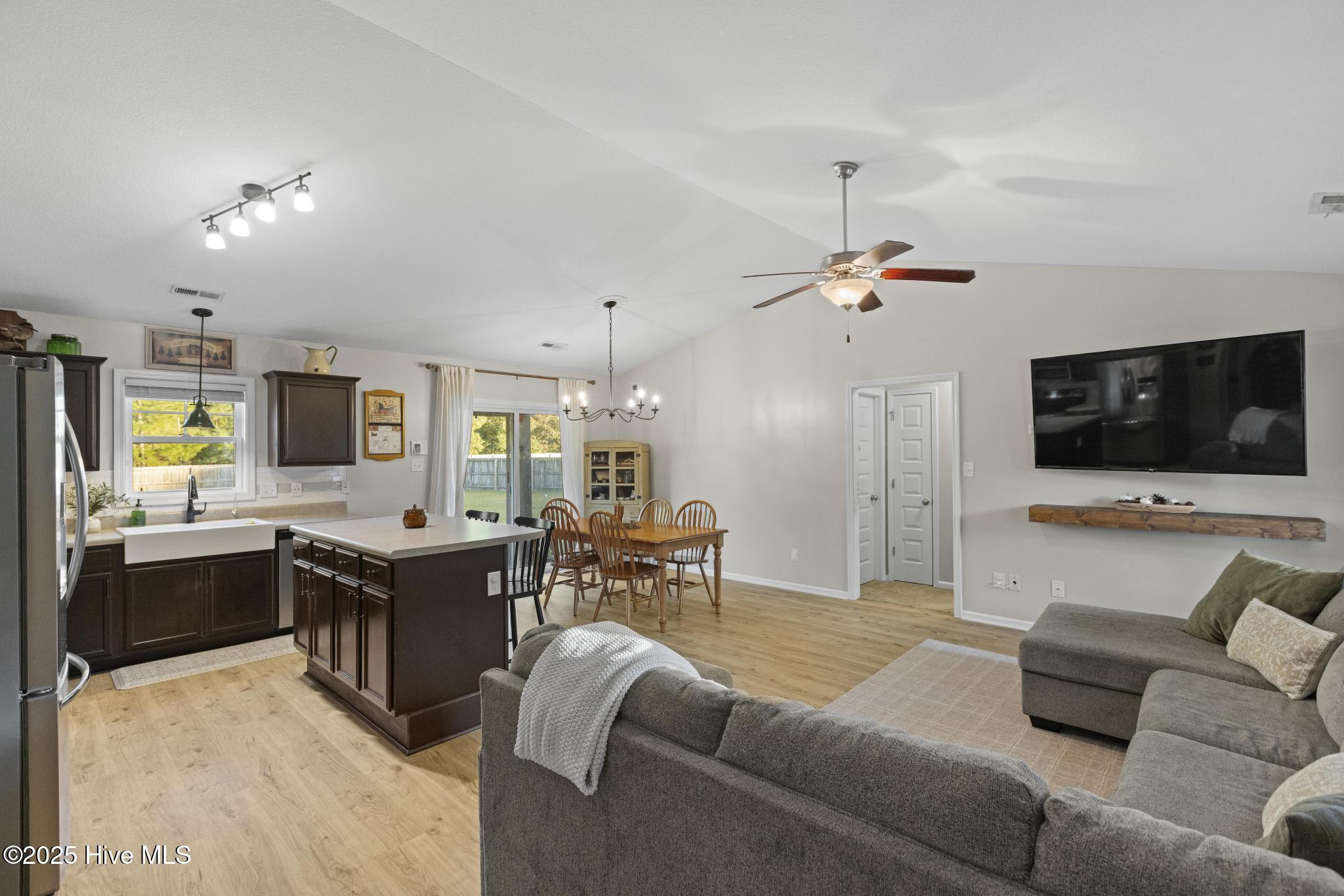 206 North Windy Ridge Road Hubert, NC 28539 - Photo 6 of 42 425A2625