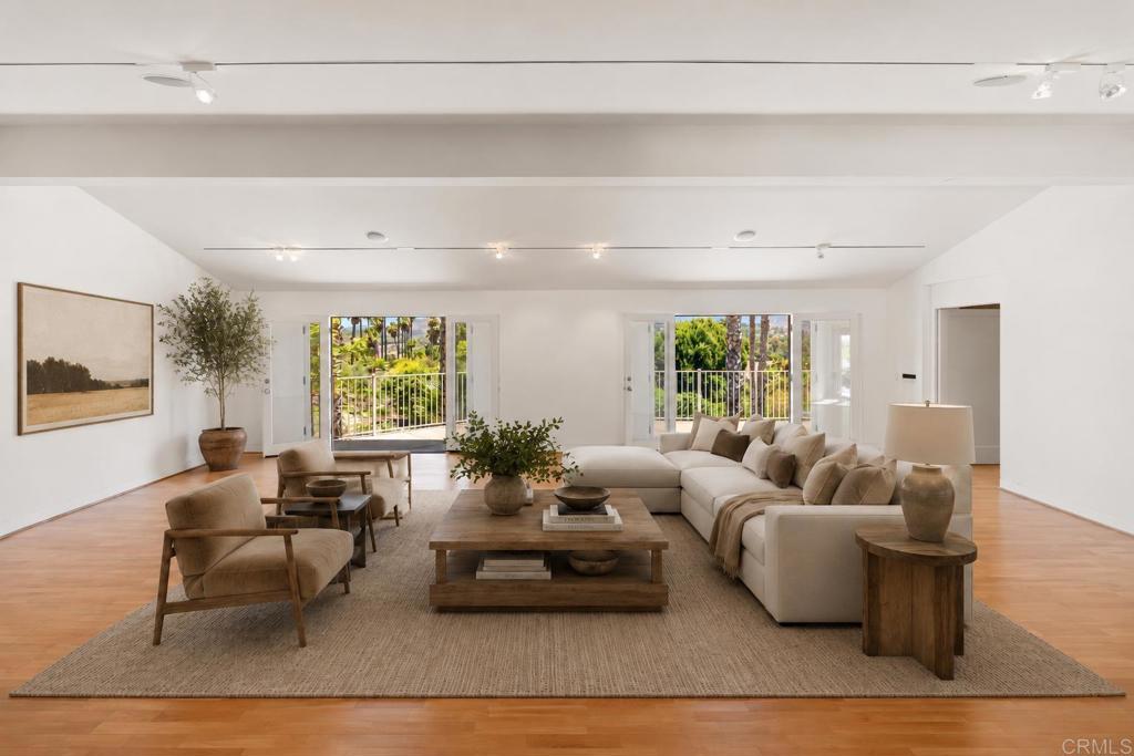 17517 El Vuelo Rancho Santa Fe, CA 92067 - Photo 3 of 16