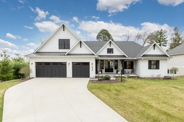 $2,395,000 | 270 Peavey Road, Wayzata, MN 55391