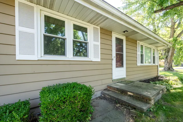 $243,000 | 3215 Meade Court, St. Joseph, MI 49085