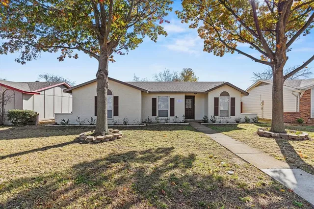 $275,000 | 900 Wandering Way Drive, Allen, TX 75002