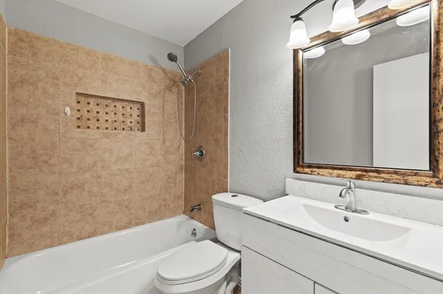 $275,000 | 900 Wandering Way Drive, Allen, TX 75002