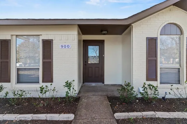$275,000 | 900 Wandering Way Drive, Allen, TX 75002