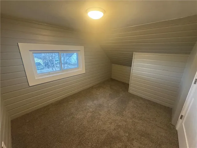 $179,500 | 1402 South Park Avenue, Oak Grove, MO 64075